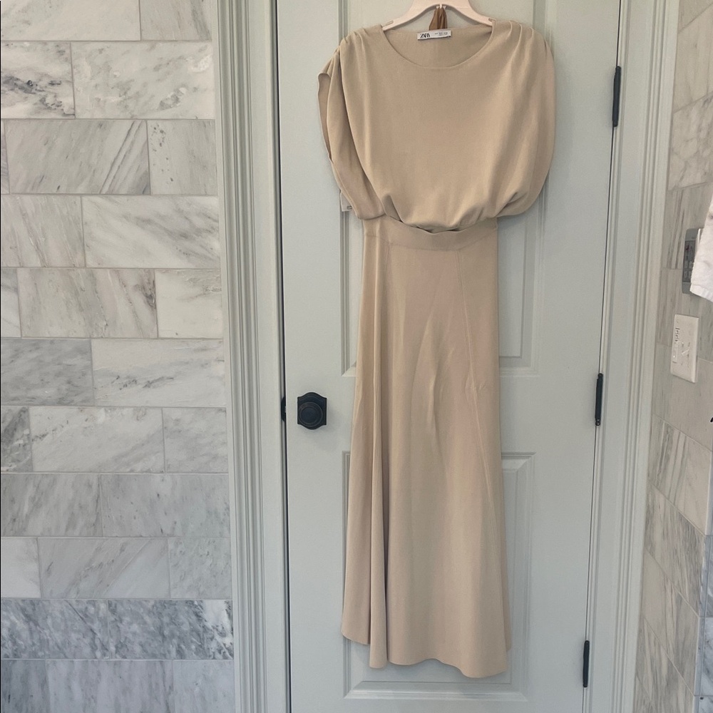 Zara Beige Bodysuit Top and skirt